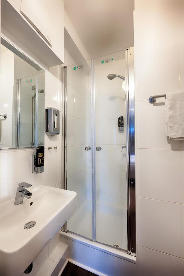 Hotel West Hamburg Bagian luar foto