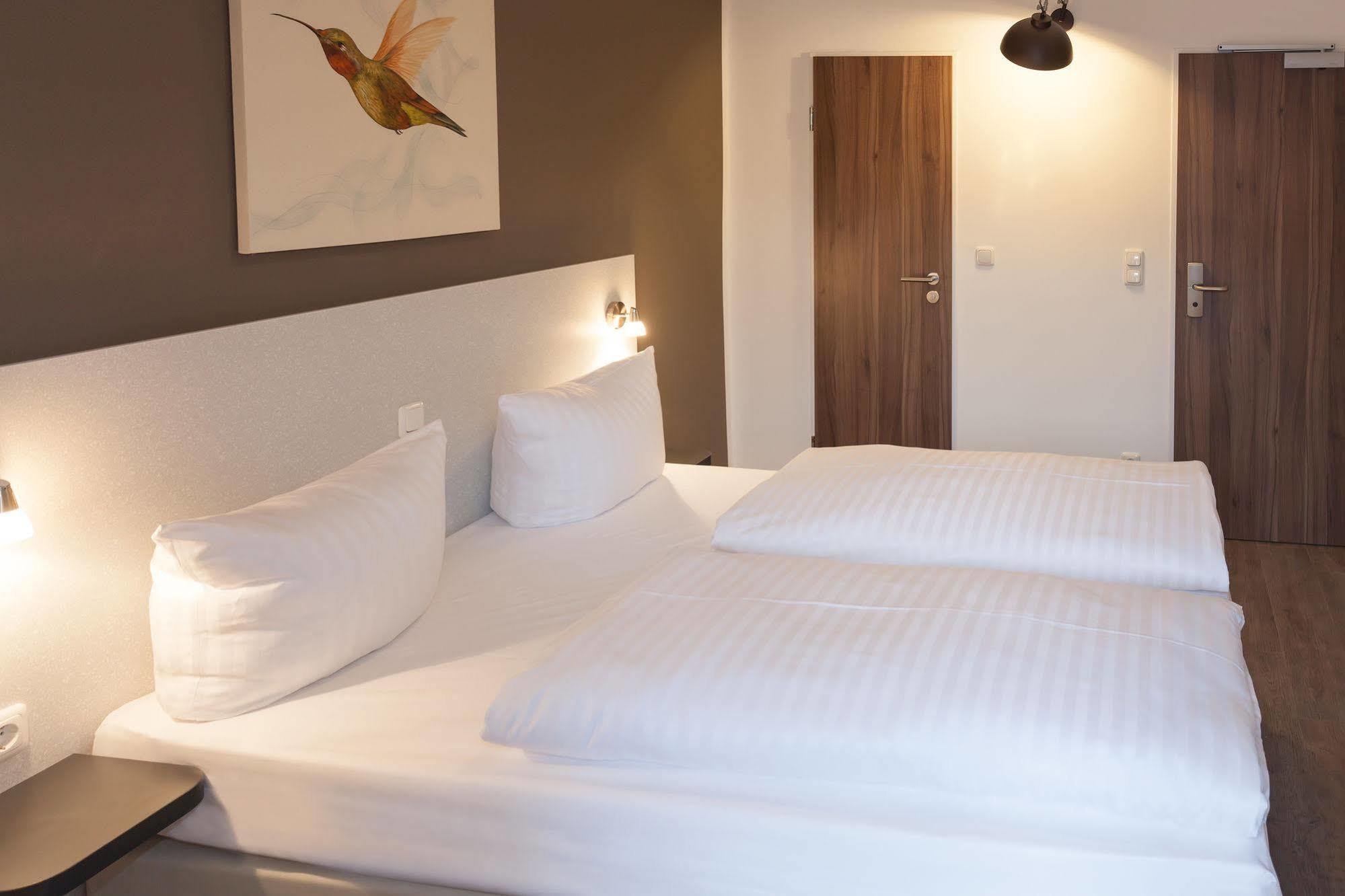 Hotel West Hamburg Bagian luar foto